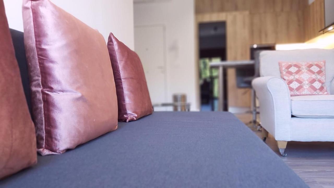Апартаменти Del Parque Flats Urban Adults Luxury Малага Екстер'єр фото